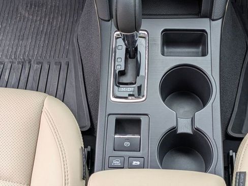 Used 2018 Subaru Outback 3.6R Limited image 16