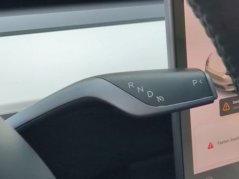 Used 2021 Tesla Model Y Performance image 30