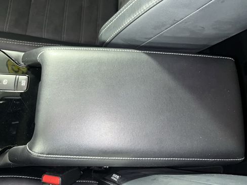 Used 2025 Mitsubishi Outlander SE AWD/4WD image 23