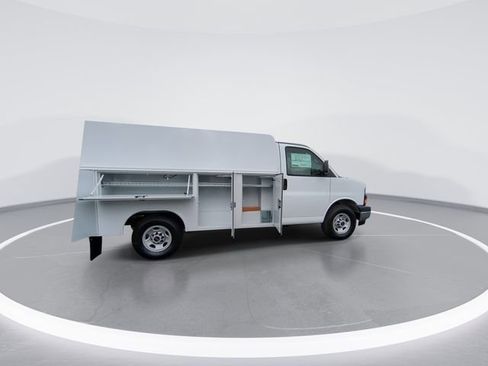 New 2025 GMC Savana 3500 Work Van w/ Power Convenience Package image 9