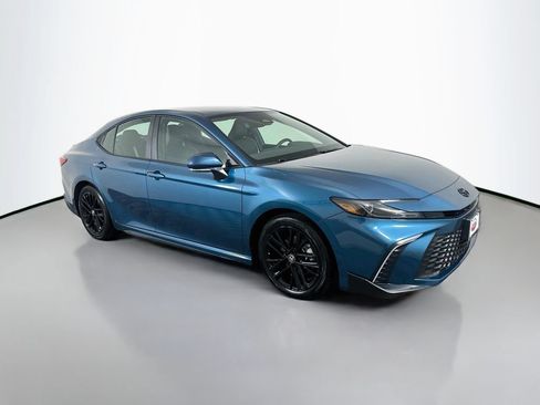 Certified 2026 Toyota Camry SE w/ Convenience Package FWD image 3