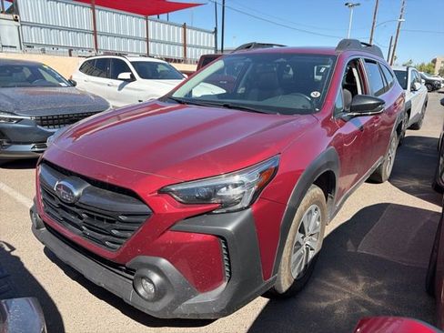 Used 2025 Subaru Outback Premium image 3