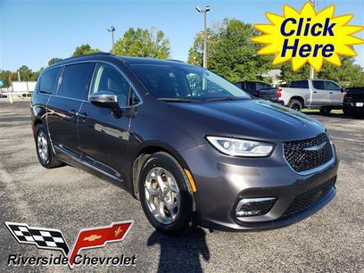 Used 2023 Chrysler Pacifica Limited