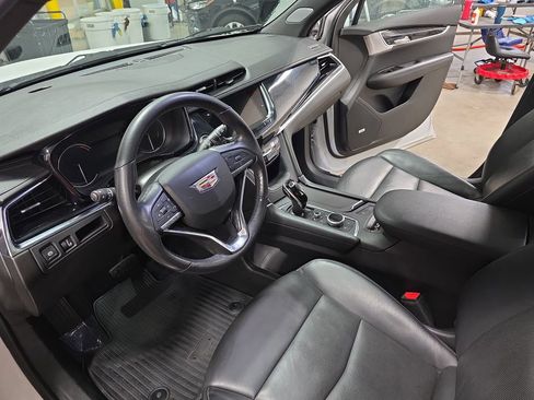 Certified 2021 Cadillac XT6 Premium Luxury AWD/4WD image 18