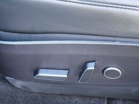 Used 2022 Tesla Model Y Long Range image 21