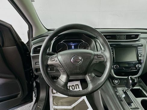 Used 2020 Nissan Murano SV w/ Premium Package FWD image 11