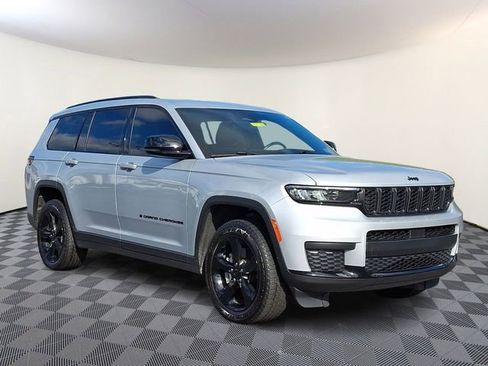 Used 2022 Jeep Grand Cherokee L Laredo AWD/4WD image 1