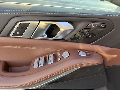 Certified 2024 BMW X7 xDrive40i image 13