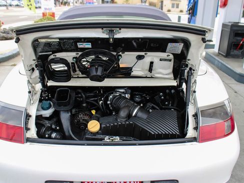 Used 2000 Porsche 911 Cabriolet image 30