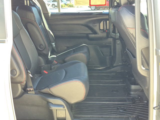 Used 2026 Toyota Sienna XSE FWD image 23