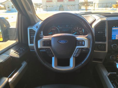 Used 2018 Ford F150 Lariat image 10