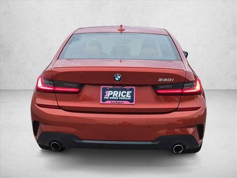 Used 2022 BMW 330i Sedan w/ M Sport Package RWD image 7