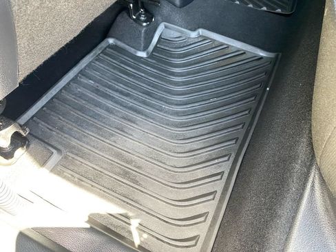 Certified 2023 Kia Soul LX FWD image 32