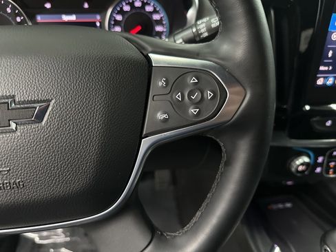 Used 2023 Chevrolet Traverse RS image 17