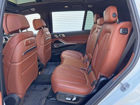 Used 2023 BMW X7 M60i w/ Climate Comfort Package AWD/4WD image 48
