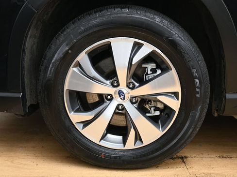 Used 2025 Subaru Ascent Premium AWD/4WD image 8