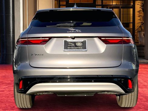 Used 2023 Jaguar F-PACE S image 4