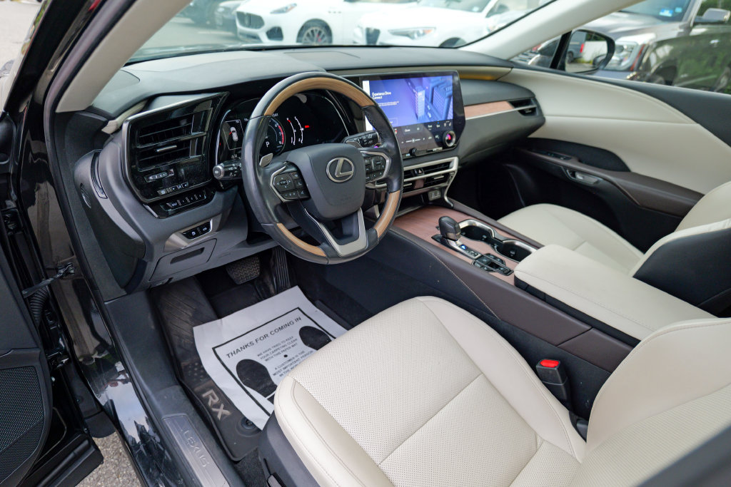Used 2023 Lexus RX 350 Premium w/ Accessory Package AWD/4WD image 18