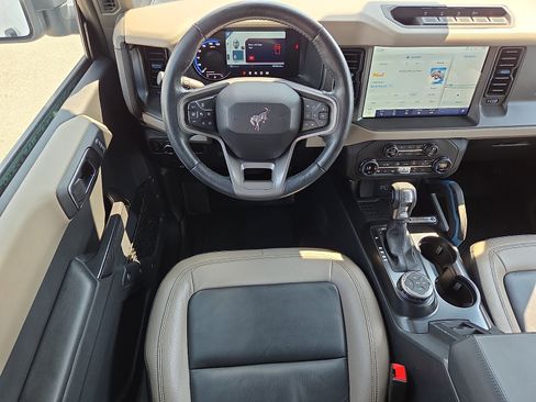 Used 2024 Ford Bronco Wildtrak AWD/4WD image 11