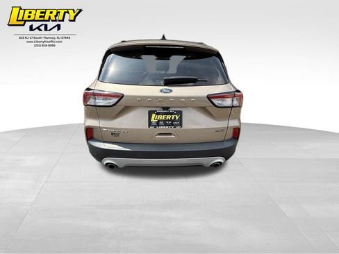 Used 2020 Ford Escape Titanium w/ Titanium Premium Package 2.0 AWD/4WD image 6