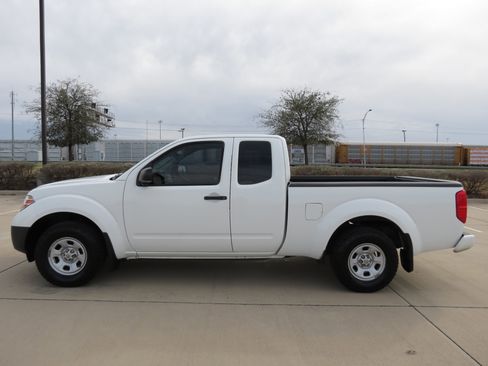 Used 2018 Nissan Frontier S w/ Work Truck Package image 3
