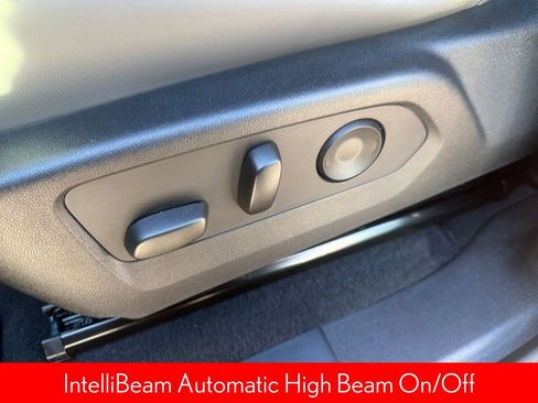 Used 2024 Chevrolet Colorado ZR2 w/ Technology Package image 16