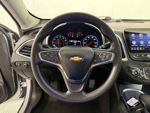 Used 2021 Chevrolet Malibu LT FWD image 13