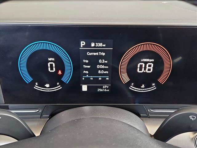 Used 2025 Hyundai Kona SEL FWD image 11