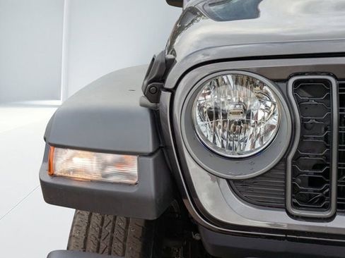 New 2026 Jeep Gladiator Sport image 8