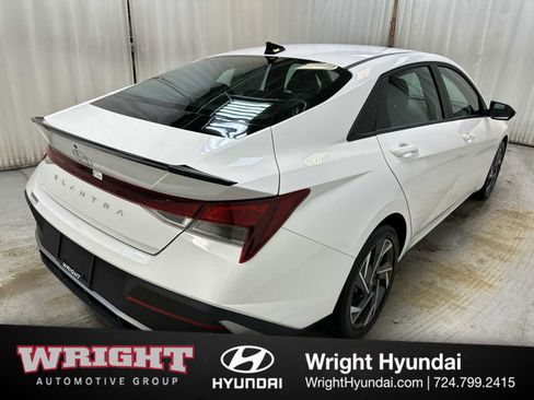 Certified 2025 Hyundai Elantra Sport w/ Cargo Package image 6
