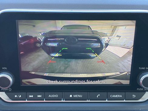 Used 2023 Nissan Rogue SV image 11