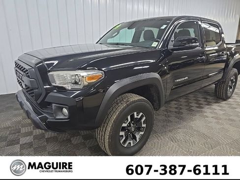Used 2019 Toyota Tacoma TRD Off-Road AWD/4WD image 8
