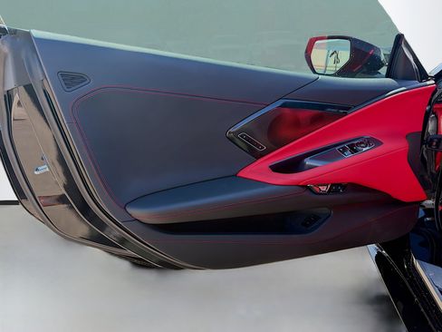 Used 2023 Chevrolet Corvette Stingray Preferred Cpe w/ Z51 Performance Package image 20