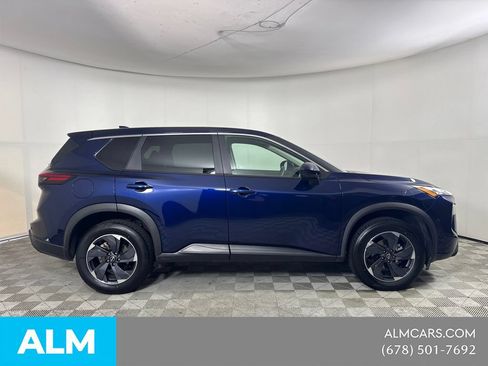 Used 2025 Nissan Rogue SV FWD image 4