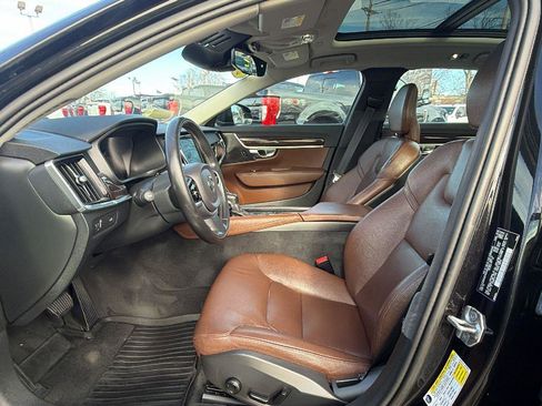 Used 2019 Volvo S90 T6 Momentum w/ Advanced Package image 21