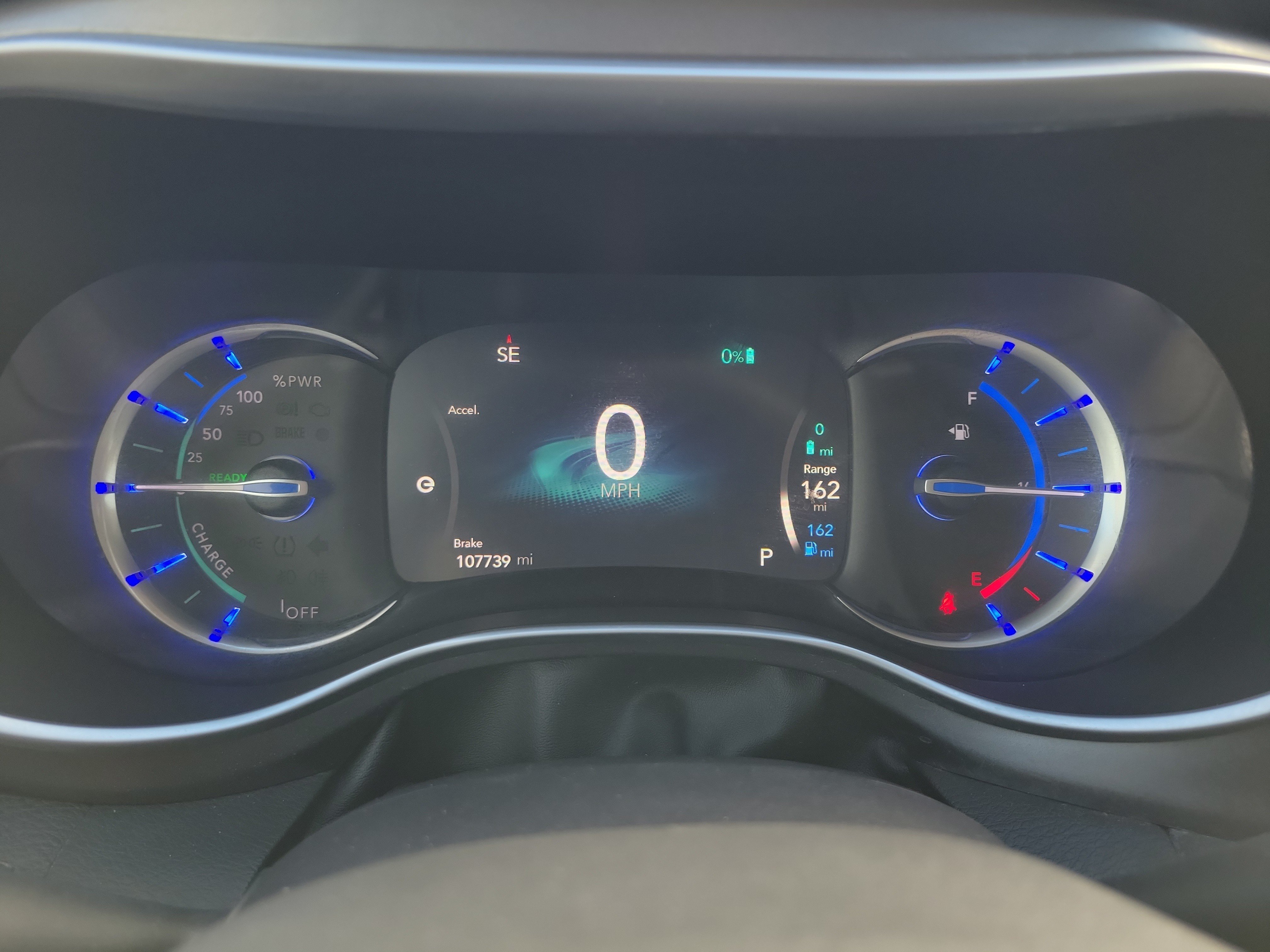 Used 2018 Chrysler Pacifica Limited w/ Advanced Safetytec Group FWD image 23