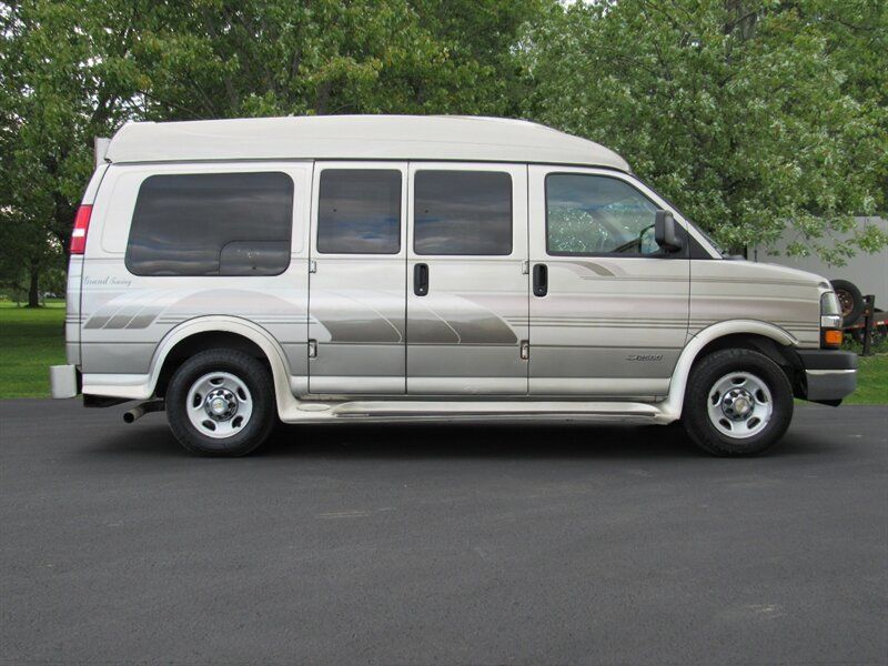 Used 2004 Chevrolet Express 2500 RWD image 6