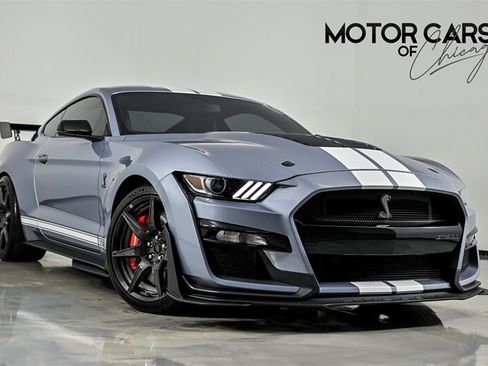 Used 2022 Ford Mustang Shelby GT500 w/ Carbon Fiber Track Pack RWD image 1