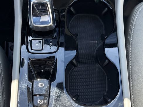 New 2026 Volvo XC40 B5 Plus w/ Protection Package Premier image 31