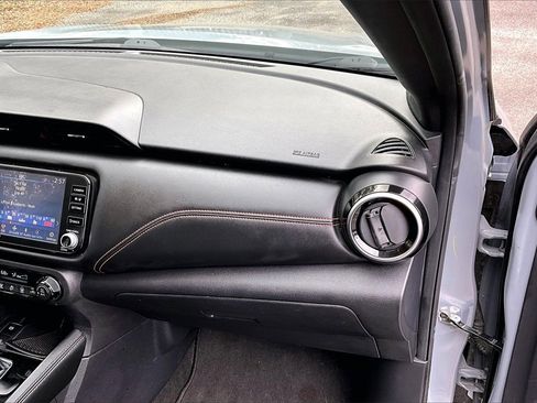 Used 2023 Nissan Kicks SR image 23