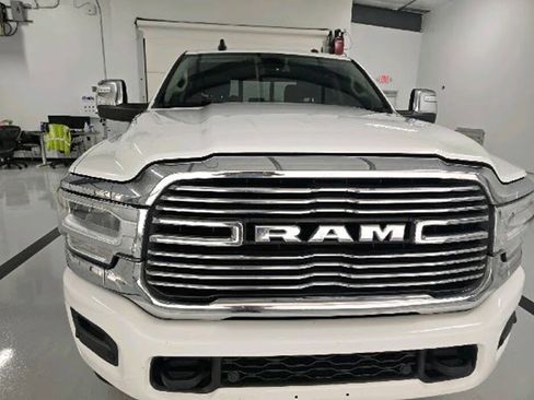 Used 2023 RAM 2500 Laramie AWD/4WD image 4