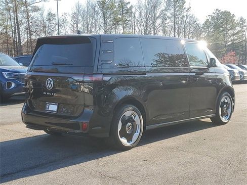 New 2025 Volkswagen ID. Buzz Pro S image 4