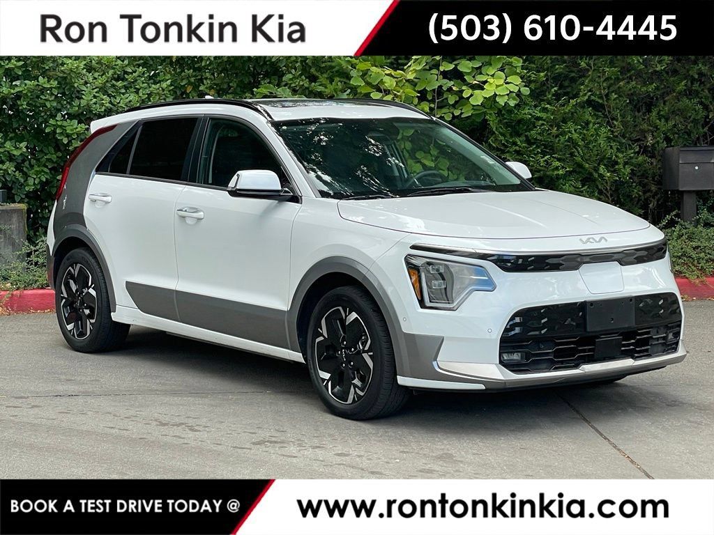 Certified 2023 Kia Niro Wave w/ Wave Preserve Package FWD image 1