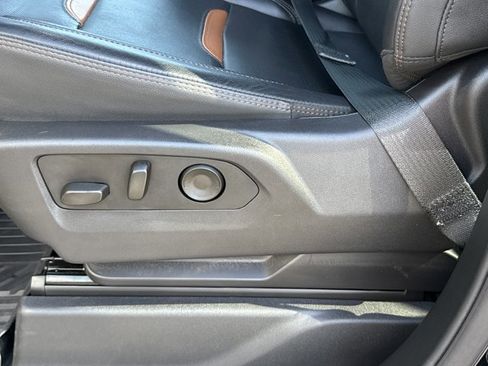 Used 2025 GMC Sierra 1500 AT4 w/ AT4 Premium Package image 16