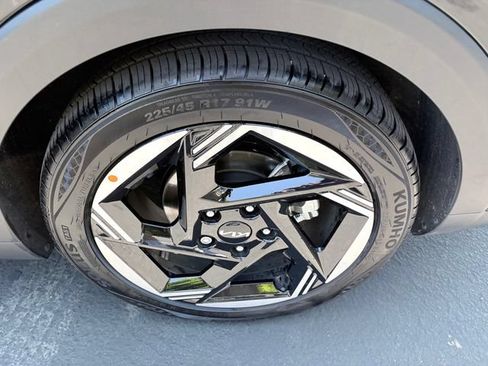 Used 2025 Kia K4 EX FWD image 25