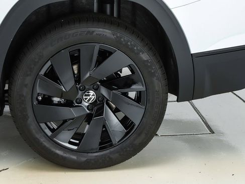 New 2026 Volkswagen Atlas SE image 45