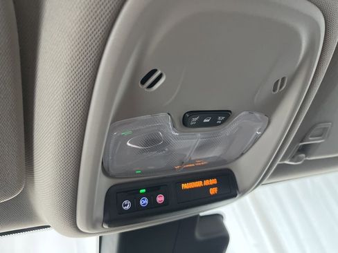 Used 2023 Buick Encore GX Select w/ Sport Touring Package image 16