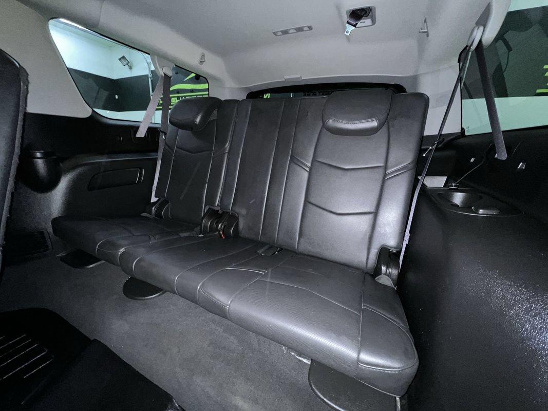 Used 2015 Cadillac Escalade ESV Luxury AWD/4WD image 28