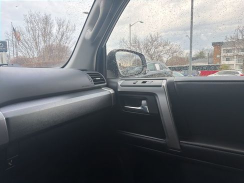 Used 2017 Toyota 4Runner SR5 image 47