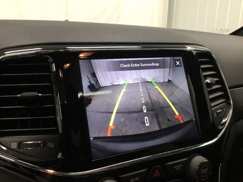 Used 2020 Jeep Grand Cherokee Altitude AWD/4WD image 22